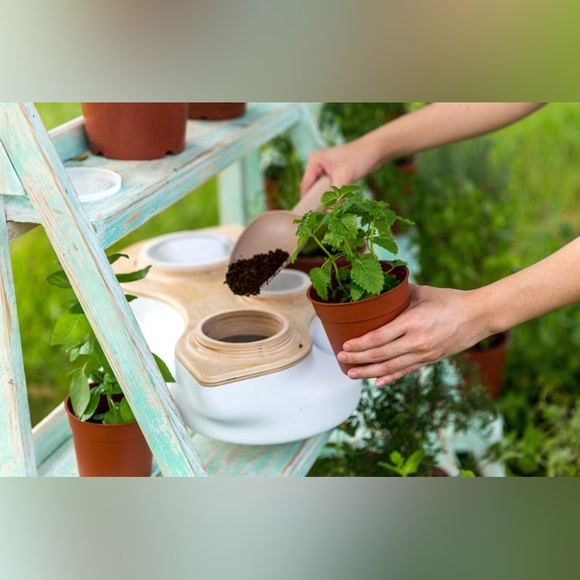 NIB Bionicraft Biovessel Living Composter - Picture 6 of 6